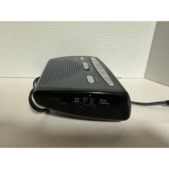 Vintage RCA Model RP5400B Multifunction Dual Wake Digital Clock AM/FM Radio - Picture 5 of 6